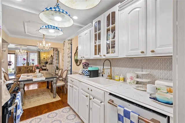 $575,000 | 7401 Shore Road, Unit 1E | Bay Ridge