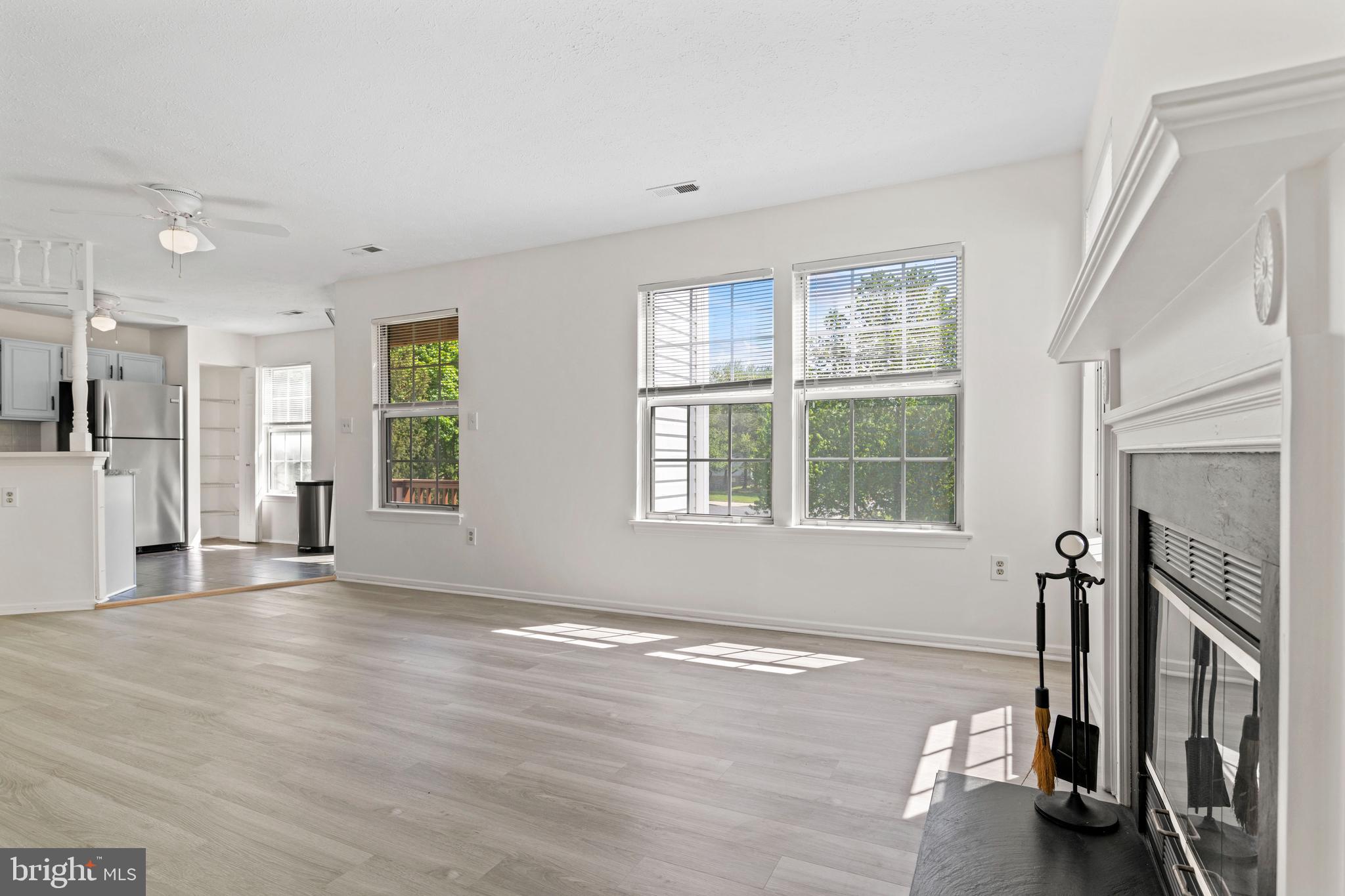 31 Beagle Run, Unit 88 Nottingham, MD 21236 - Photo 16 of 43 a view of an empty room with a window