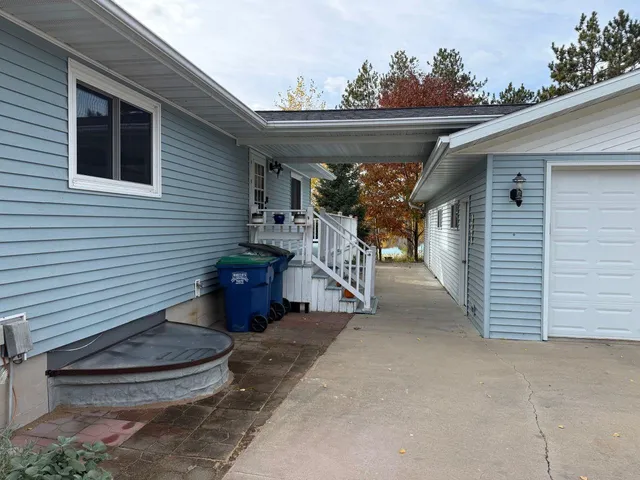 $359,900 | N7485 County Road G, Gresham, WI 54128