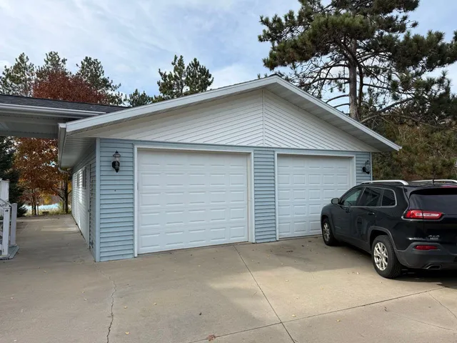 $359,900 | N7485 County Road G, Gresham, WI 54128