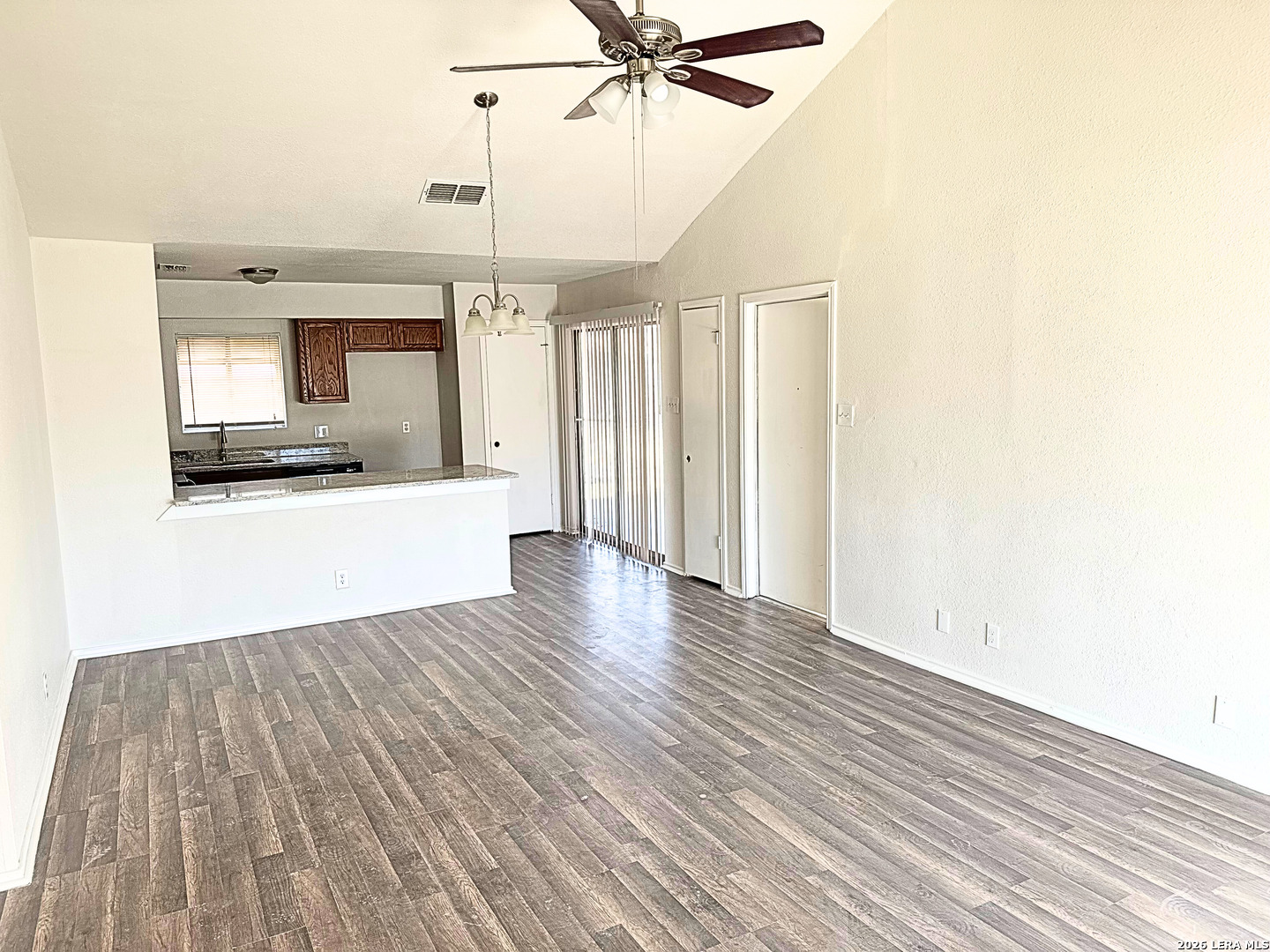 3329 Country View Cibolo, TX 78108 - Photo 3 of 9