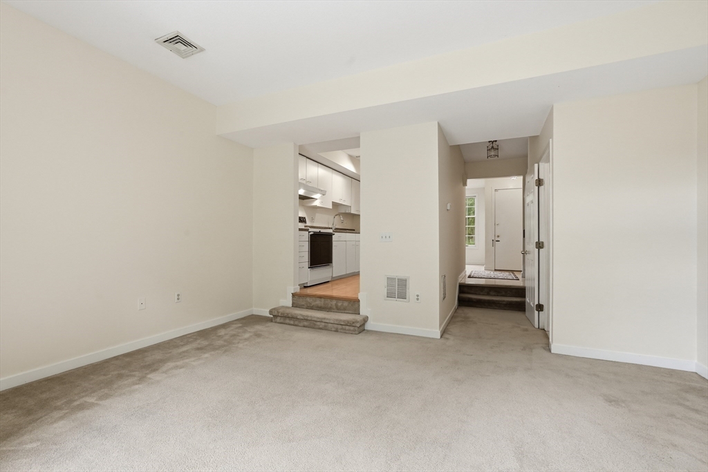 70 Amity Place, Unit 70 Amherst, MA 01002 - Photo 18 of 35