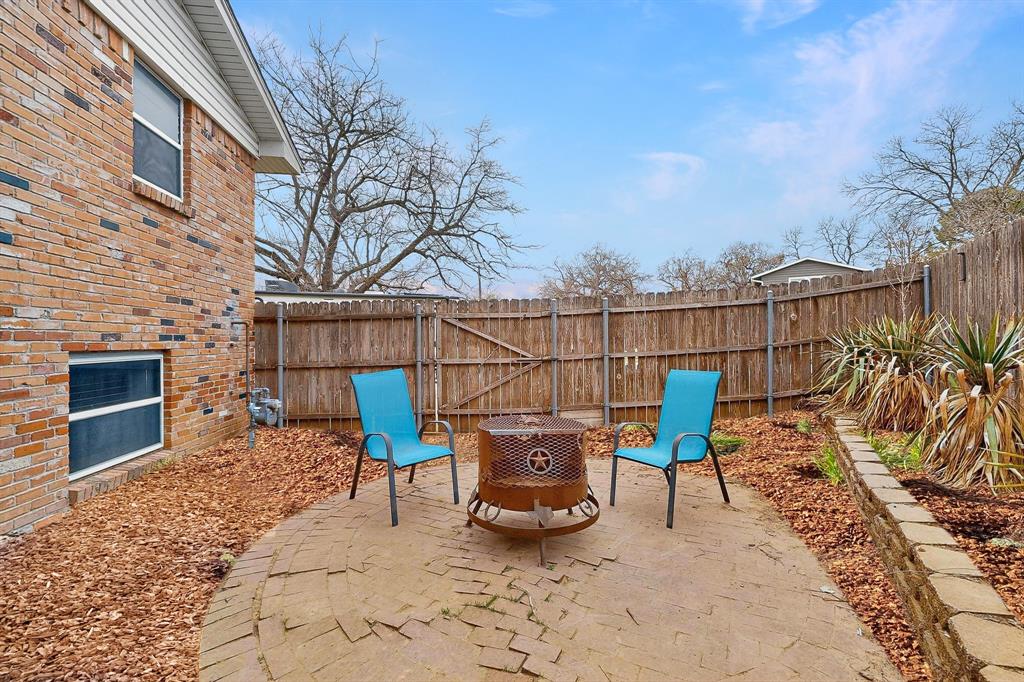 202 Senter Valley Road Irving, TX 75060 - Photo 29 of 32