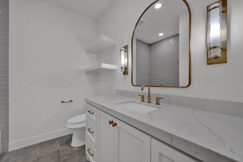 4713 Carmel Avenue Amarillo, TX 79110 - Photo 17 of 27 bathroom2