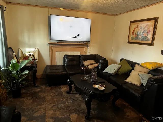 $100,000 | 936 Schuyler Street, Utica, NY 13502