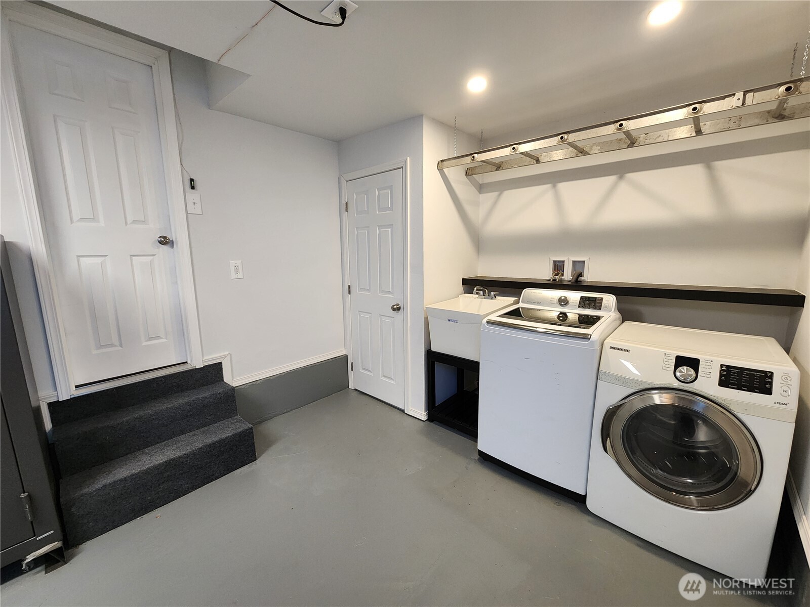 3608 South L Street Tacoma, WA 98418 - Photo 26 of 40 a utility room with dryer and washer