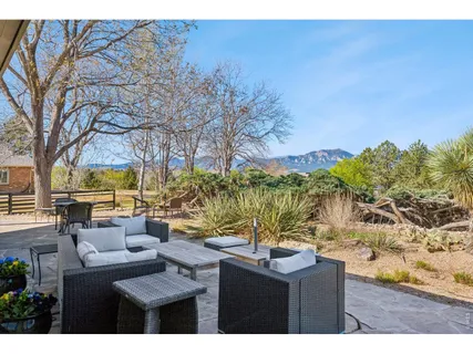 a view of outdoor space yard and patio