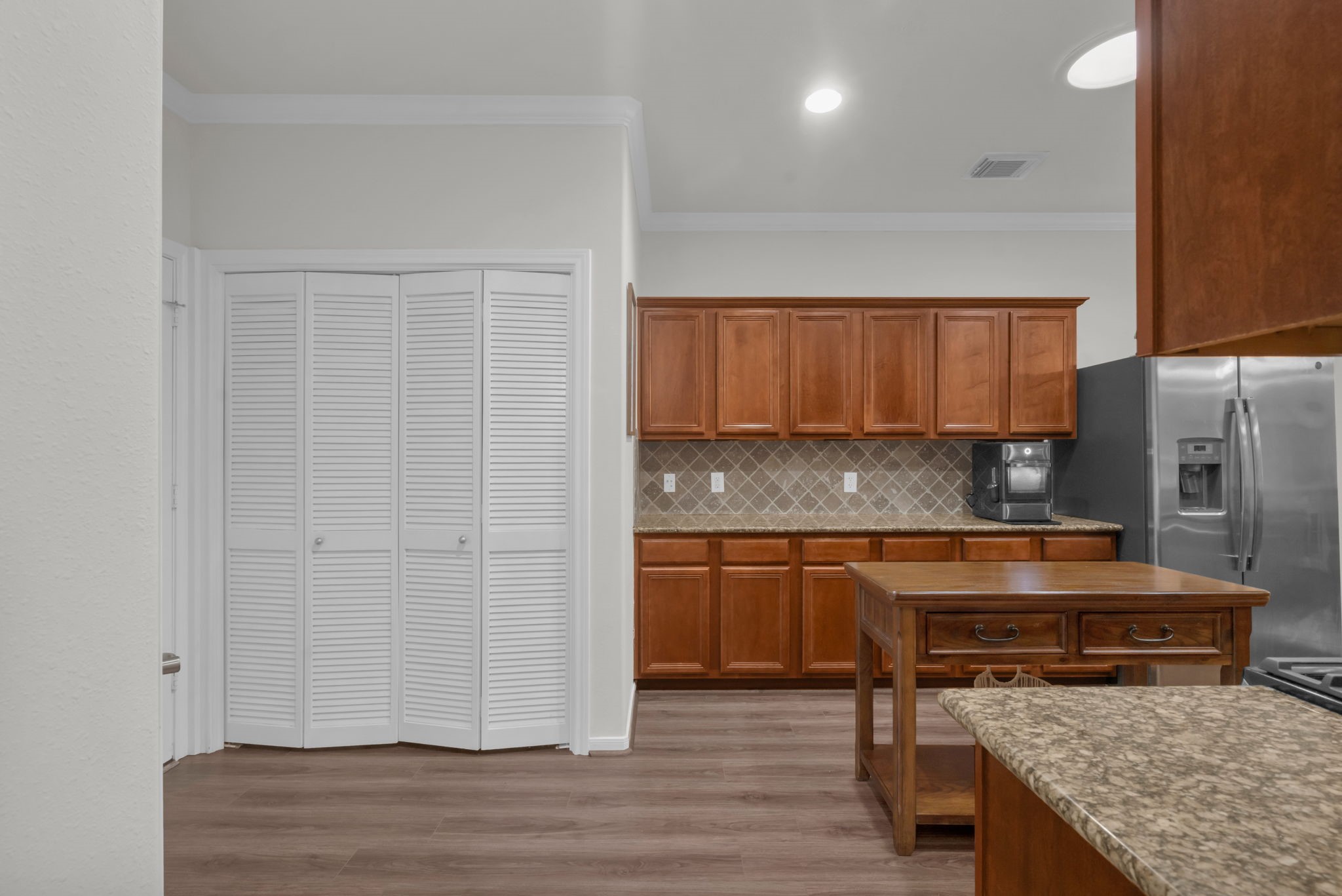 183 West Kentwick Place Conroe, TX 77384 - Photo 11 of 48