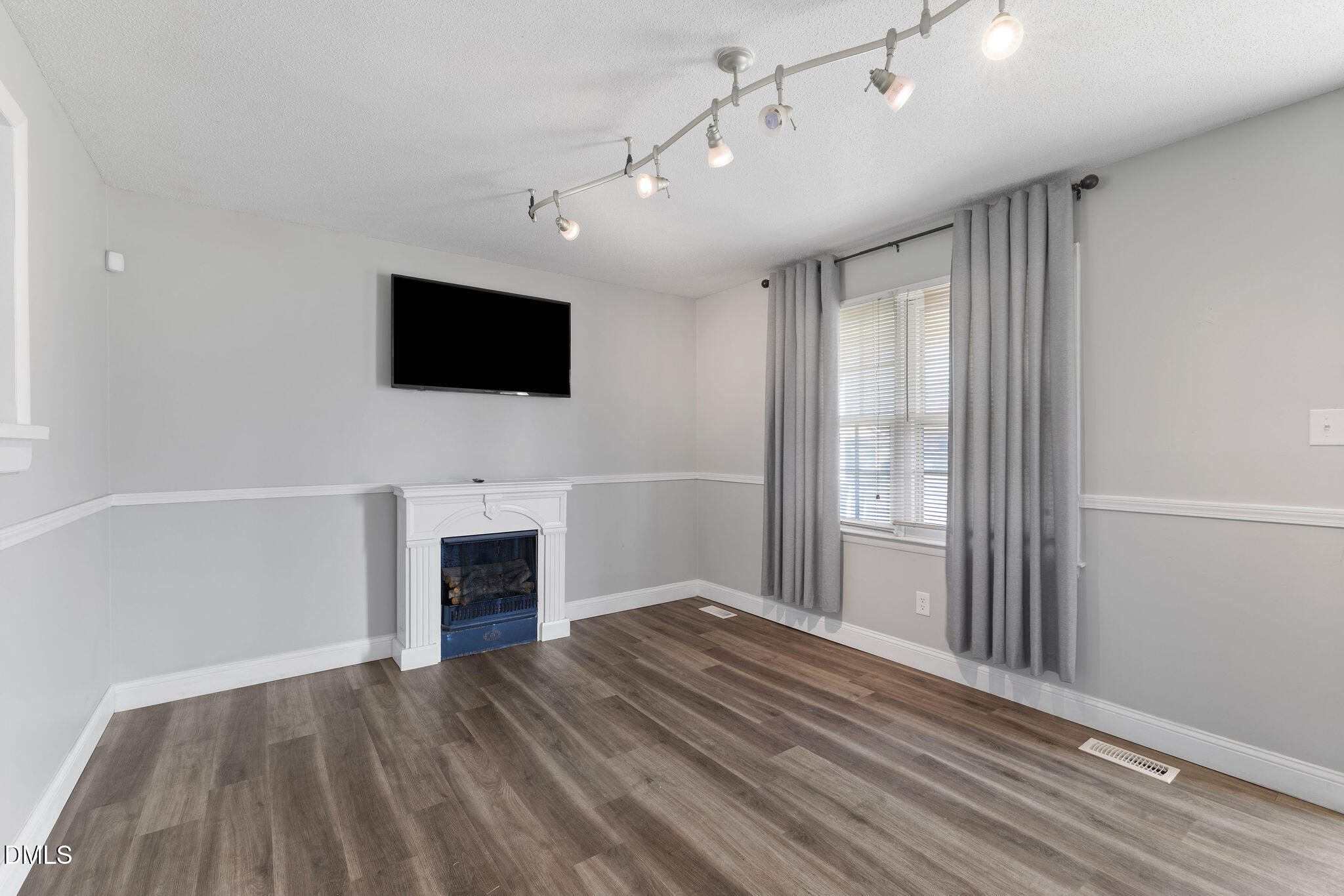 208 South Webb Street Selma, NC 27576 - Photo 5 of 16 208 S Webb Street