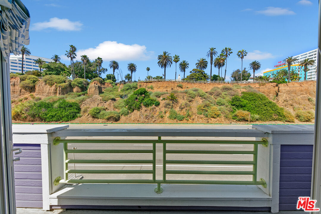 1341 Palisades Beach Road Santa Monica, CA 90401 - Photo 52 of 68