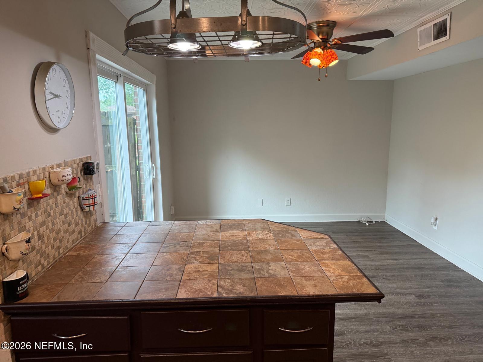 4823 Windrush Lane, Unit C3F Jacksonville, FL 32217 - Photo 10 of 17 f8109251-2466-4a64-b59a-854e73da9282