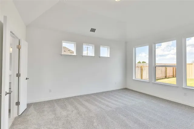 $399,990 | 105 Greinert Drive, Taylor, TX 76574