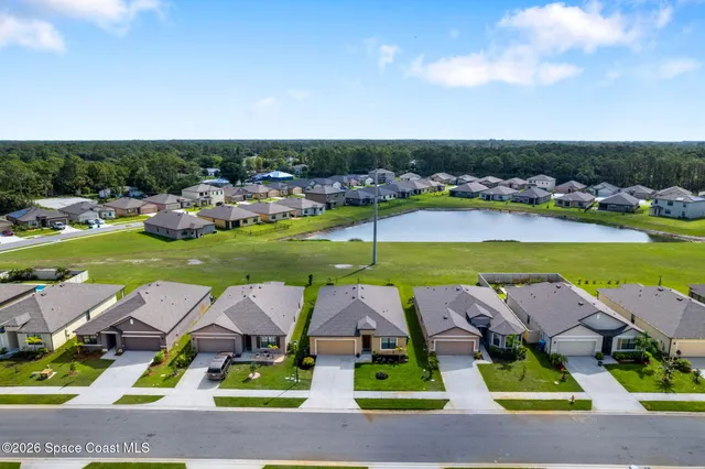 an aerial view of tennis court