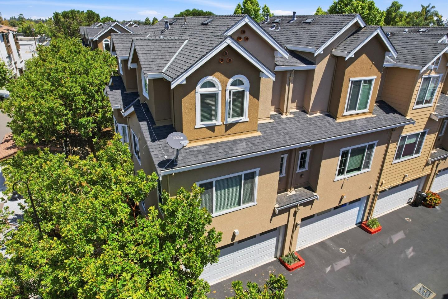 2222 Raspberry Lane Mountain View, CA 94043 - Photo 36 of 57