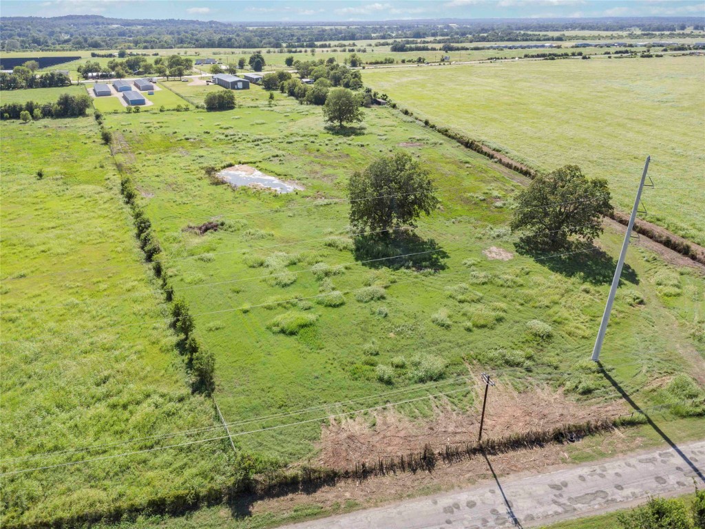 660 American Legion Road Smithville, TX 78957 - Photo 7 of 19