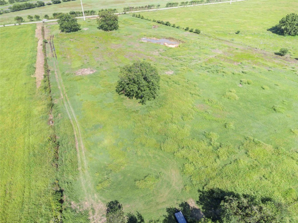 660 American Legion Road Smithville, TX 78957 - Photo 9 of 19