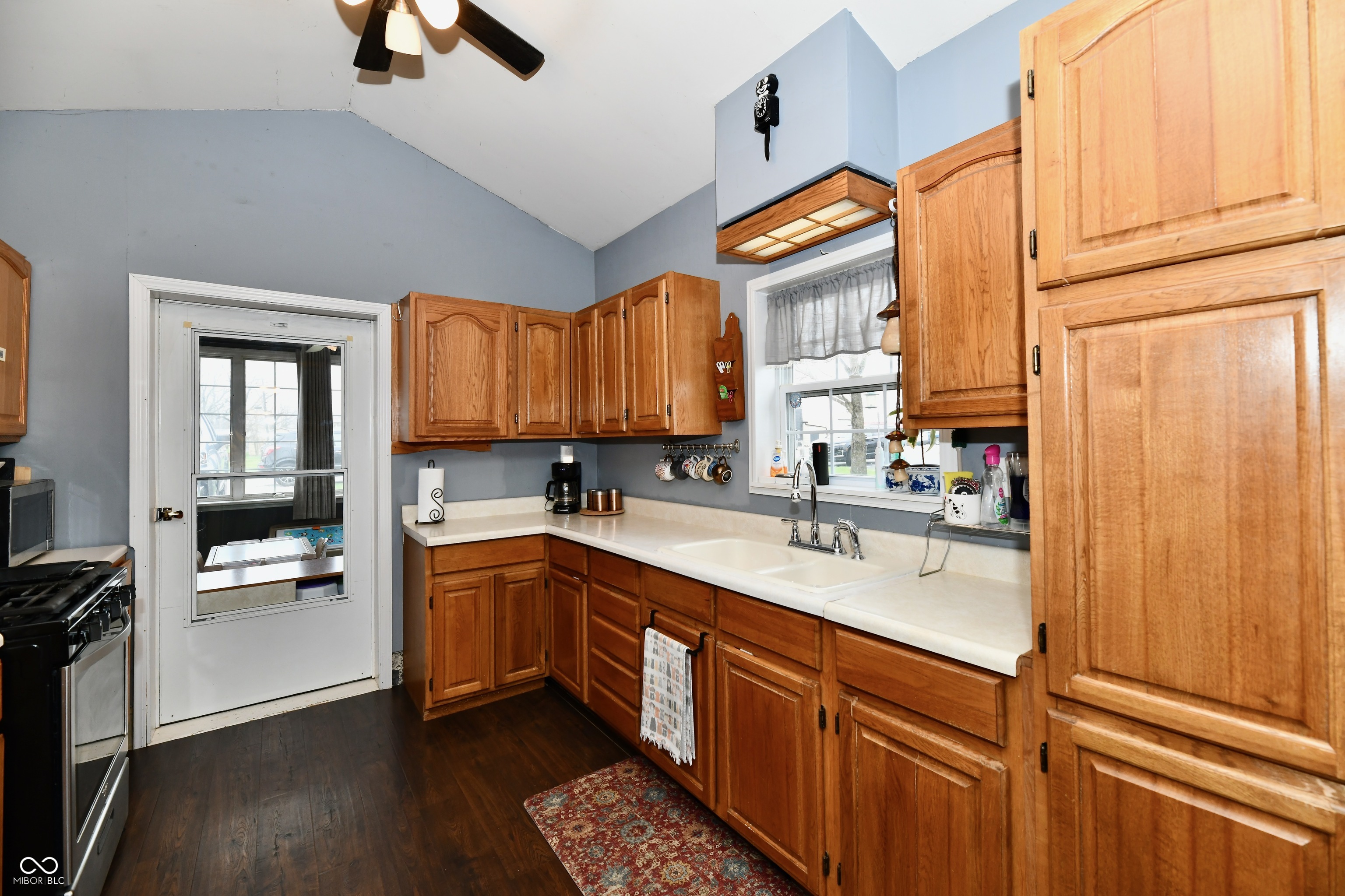 1524 South R Street Elwood, IN 46036 - Photo 12 of 27