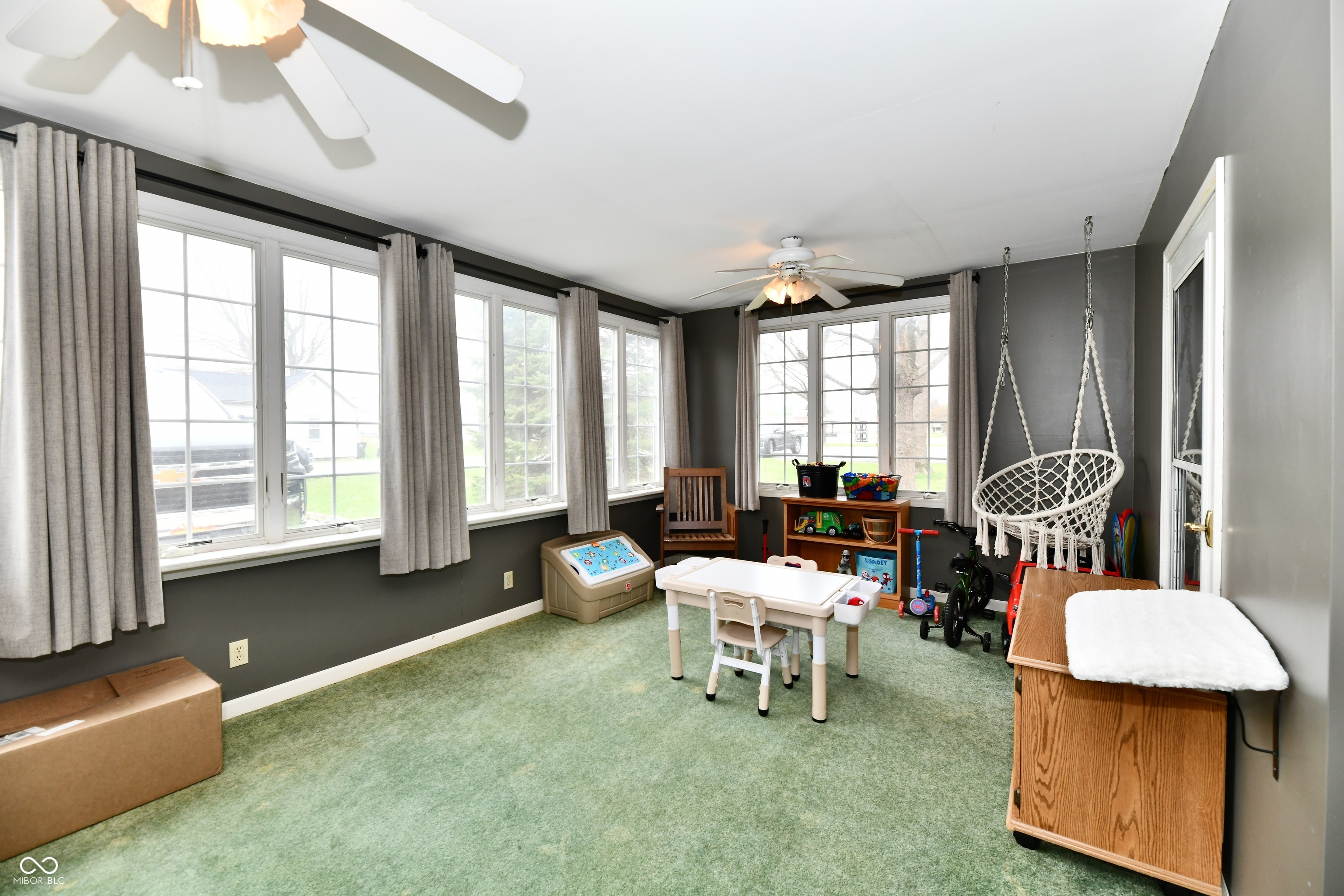 1524 South R Street Elwood, IN 46036 - Photo 5 of 27