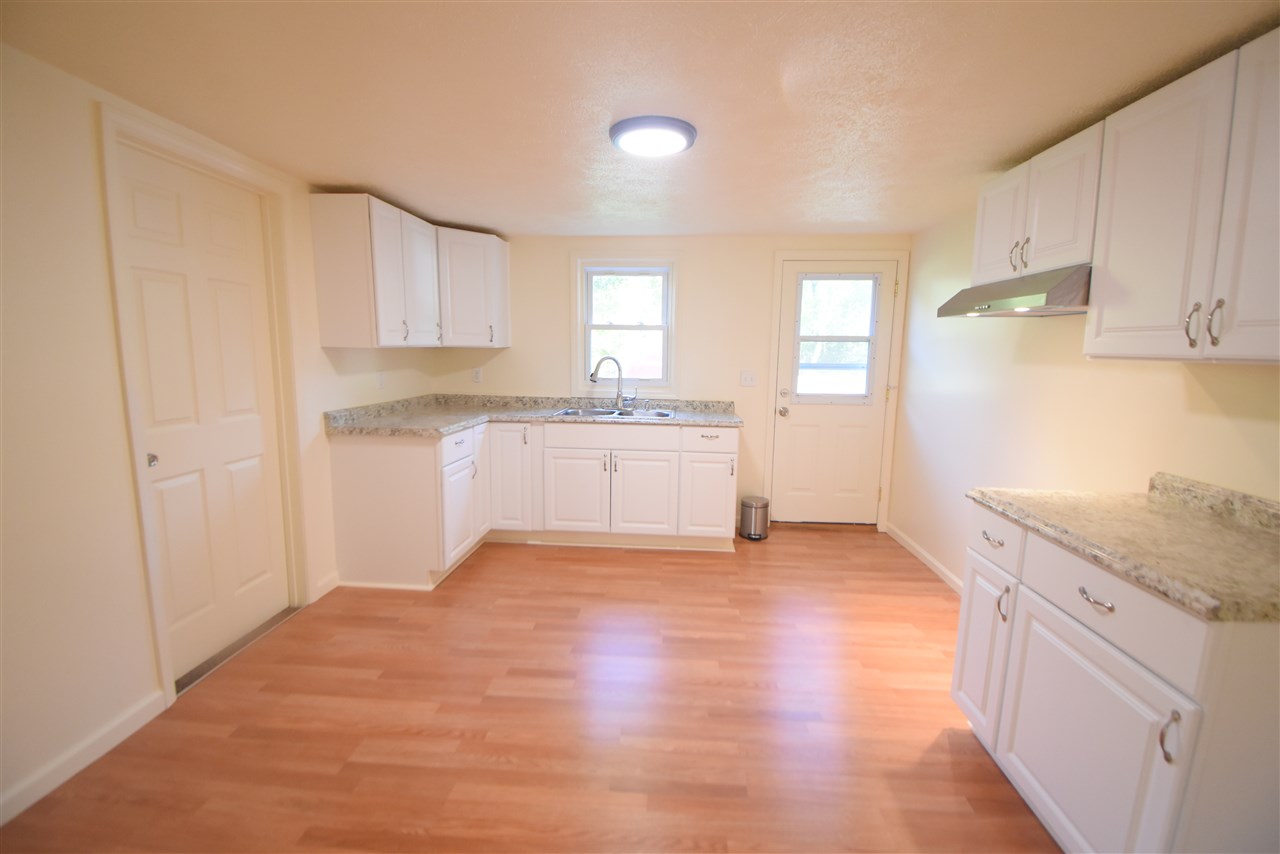 400 East Grand River Road Bancroft, MI 48414 - Photo 12 of 28 50025062-11.JPG