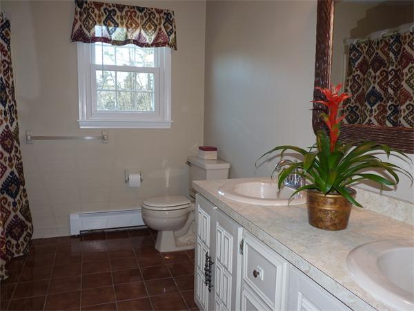 12 Oriole Road Medfield, MA 02052 - Photo 21 of 25 Gallery Image 21