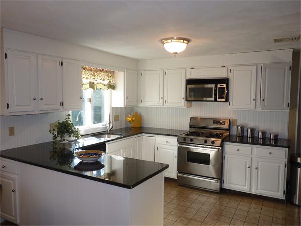 12 Oriole Road Medfield, MA 02052 - Photo 3 of 25 Gallery Image 3
