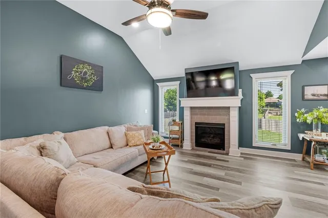 $375,000 | 730 East 13th Court, Kearney, MO 64060