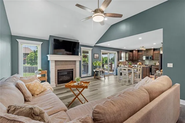 $375,000 | 730 East 13th Court, Kearney, MO 64060