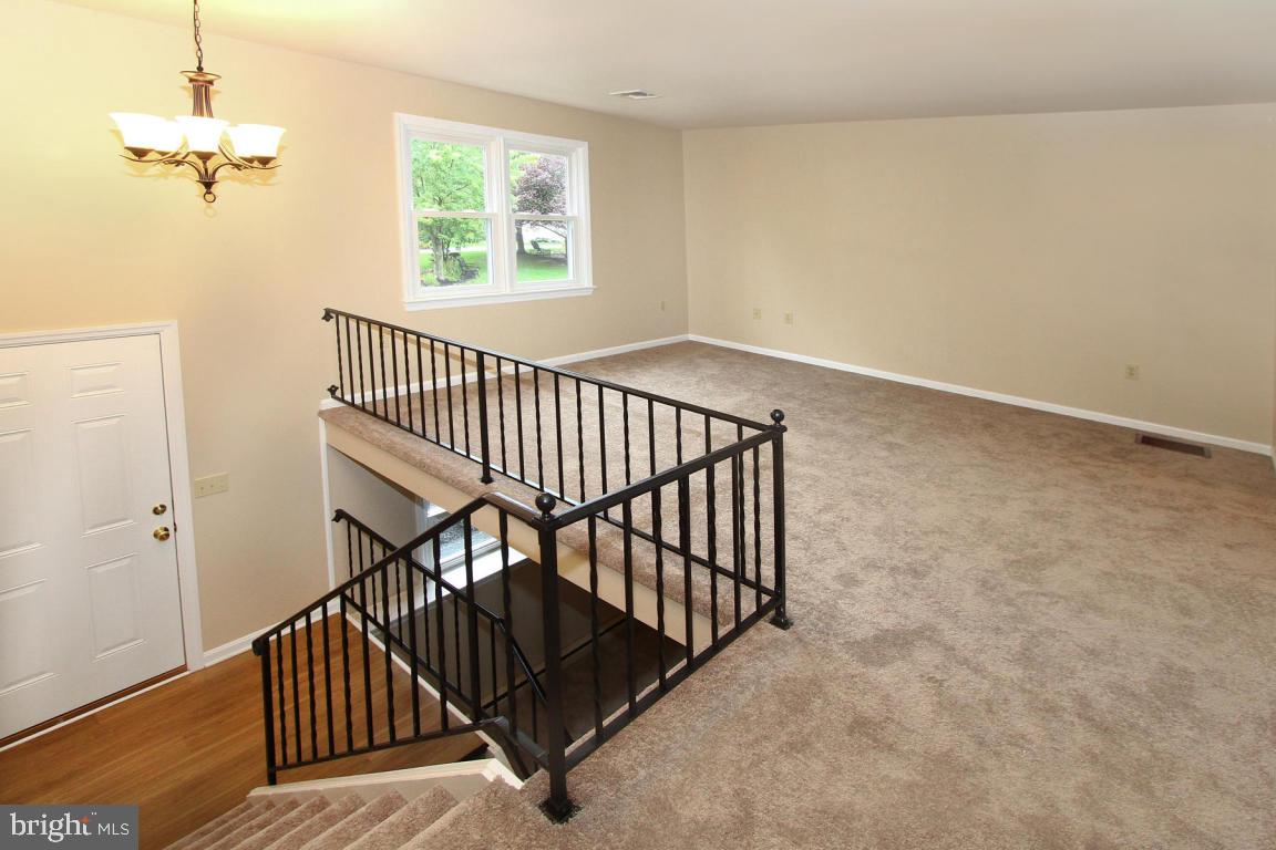 449 Springfield Court Lititz, PA 17543 - Photo 2 of 23
