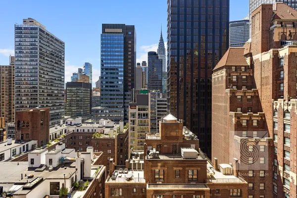 $999,000 | 145 East 48th Street, Unit 24F | Midtown East