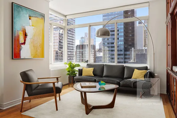 $999,000 | 145 East 48th Street, Unit 24F | Midtown East