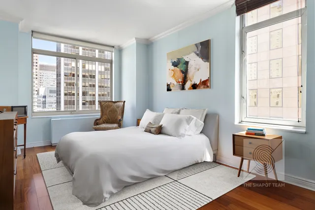 $999,000 | 145 East 48th Street, Unit 24F | Midtown East