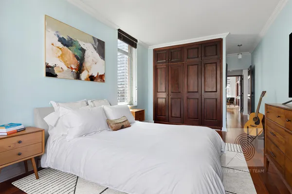 $999,000 | 145 East 48th Street, Unit 24F | Midtown East