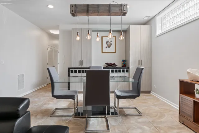 $795,000 | 2729 North Sheffield Avenue, Unit 1S, Chicago, IL 60614