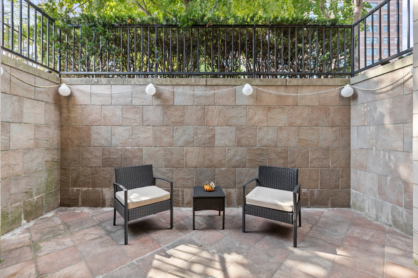 2729 North Sheffield Avenue, Unit 1S Chicago, IL 60614 - Photo 18 of 21