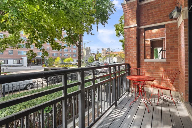 $795,000 | 2729 North Sheffield Avenue, Unit 1S, Chicago, IL 60614