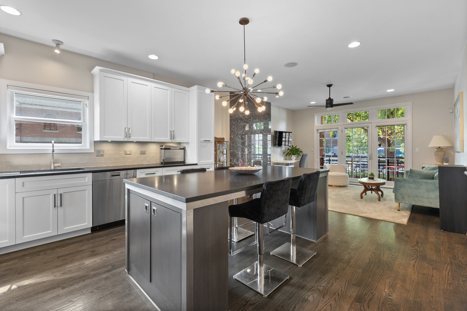 2729 North Sheffield Avenue, Unit 1S Chicago, IL 60614 - Photo 8 of 21