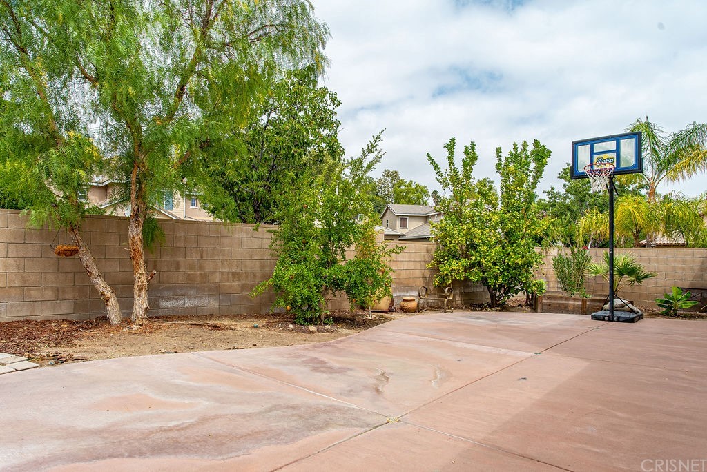25054 Oliver Way Stevenson Ranch, CA 91381 - Photo 40 of 53 a view of outdoor space and yard