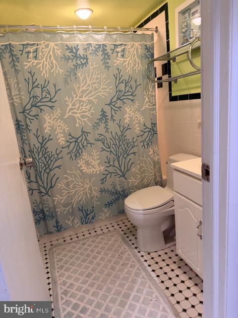 2511 Lindell Street Silver Spring, MD 20902 - Photo 13 of 21 a bathroom with a toilet and a shower