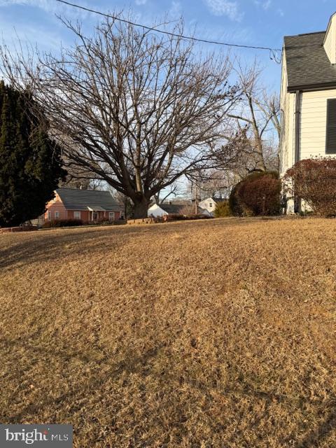 2511 Lindell Street Silver Spring, MD 20902 - Photo 2 of 21 a view of outdoor space and yard