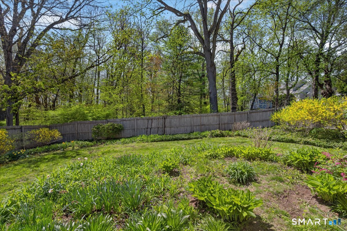 122 Corbin Road Hamden, CT 06517 - Photo 32 of 40