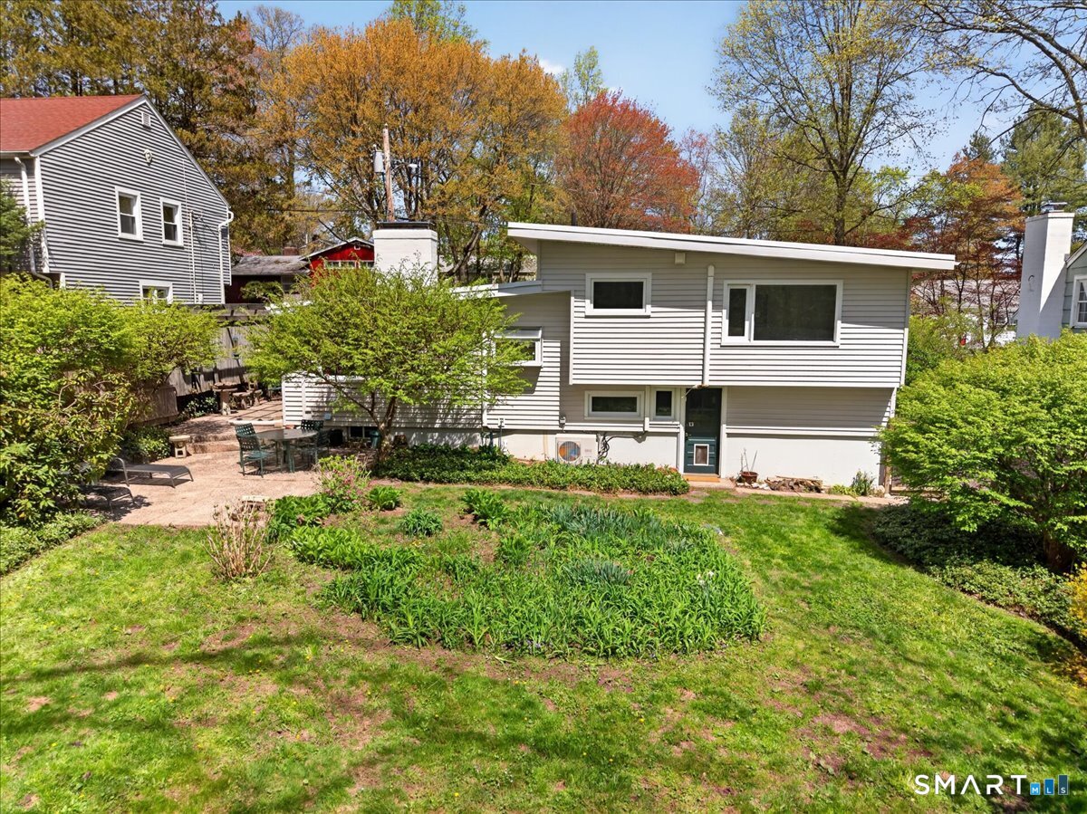 122 Corbin Road Hamden, CT 06517 - Photo 33 of 40