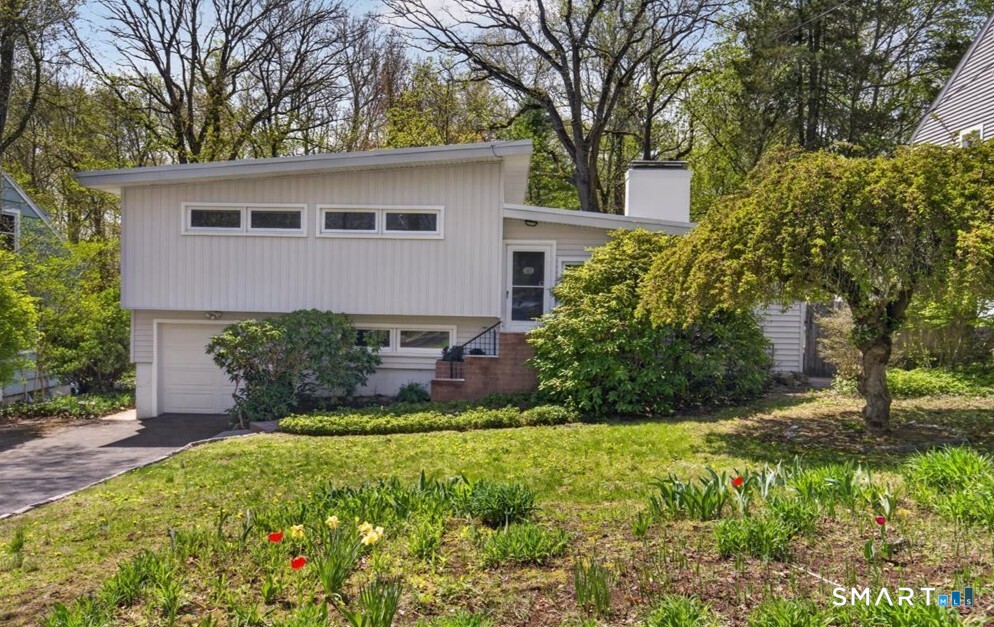 122 Corbin Road Hamden, CT 06517 - Photo 36 of 40