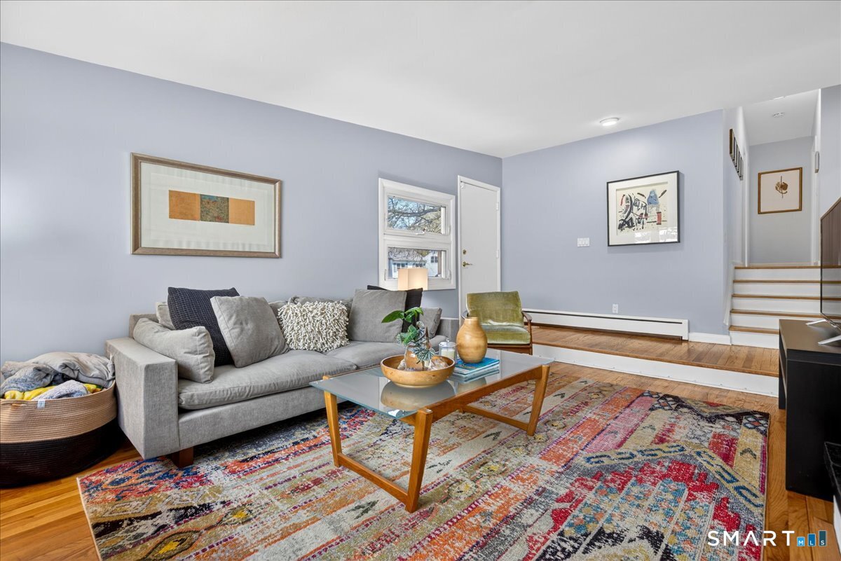 122 Corbin Road Hamden, CT 06517 - Photo 5 of 40