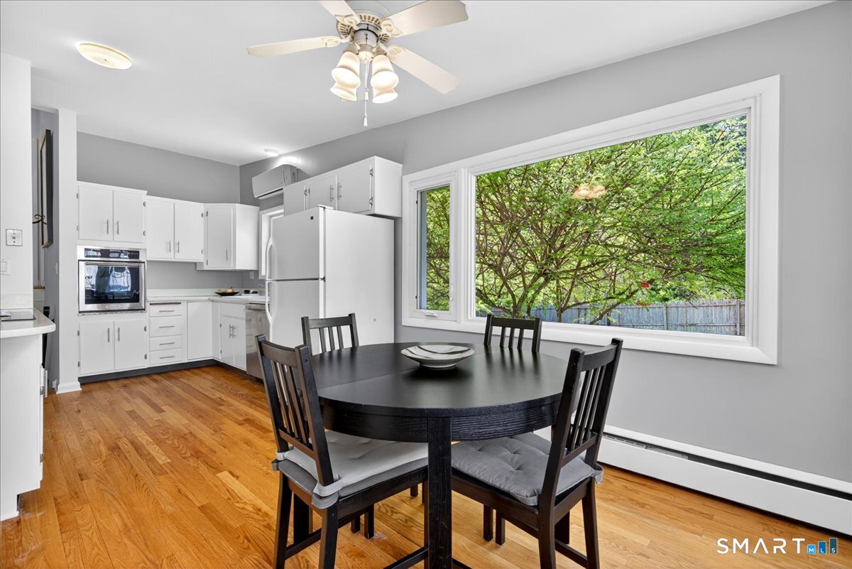 122 Corbin Road Hamden, CT 06517 - Photo 7 of 40