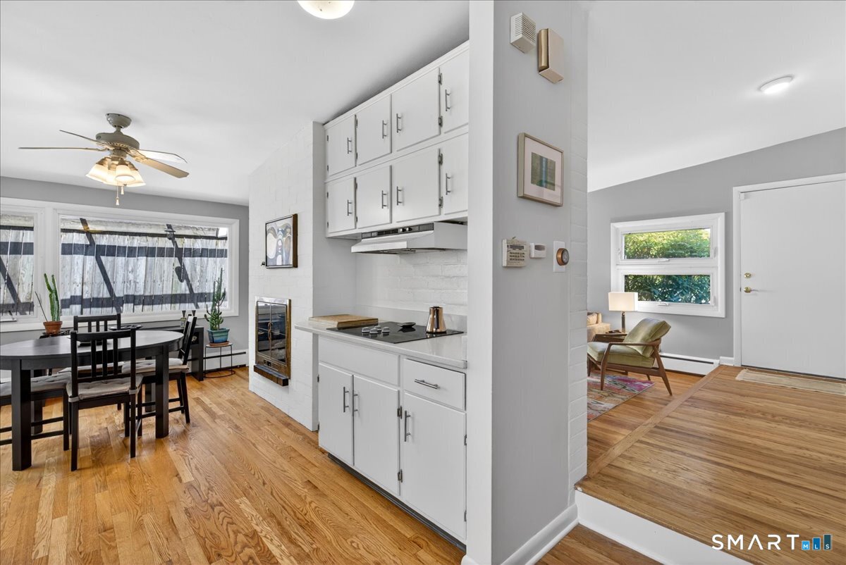 122 Corbin Road Hamden, CT 06517 - Photo 9 of 40