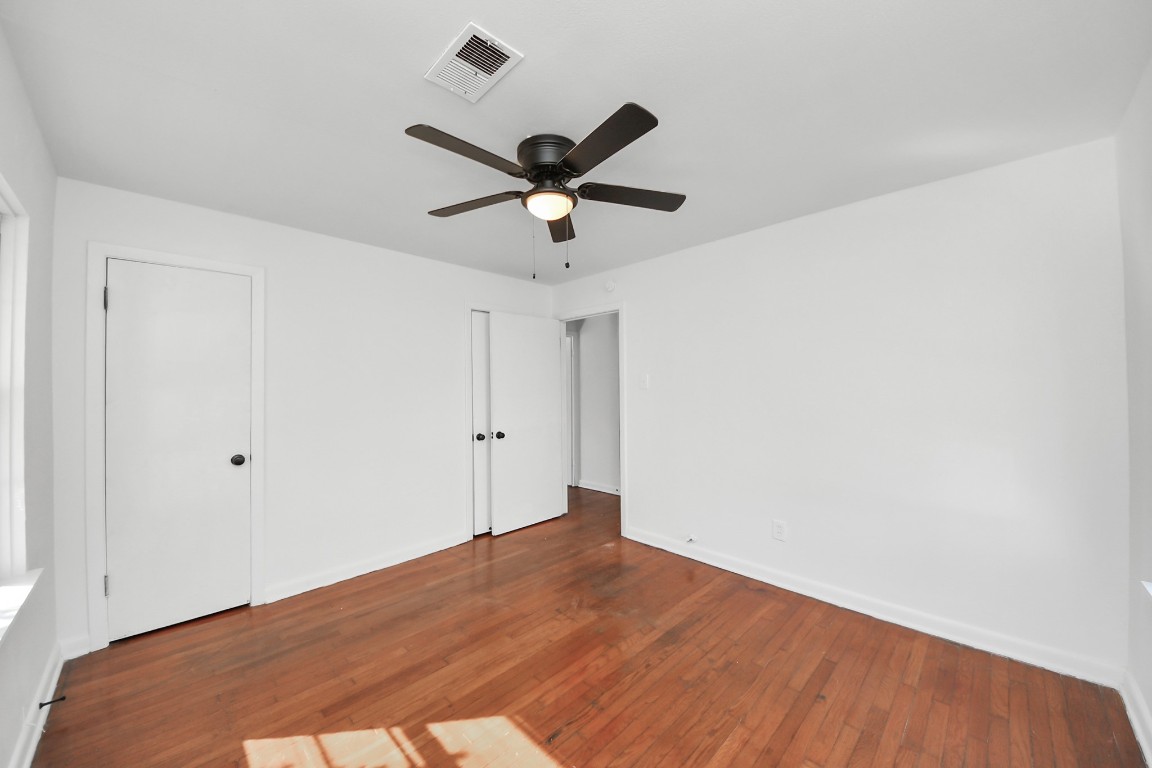 201 Delta Street Pasadena, TX 77506 - Photo 20 of 33 a view of a big room with wooden floor