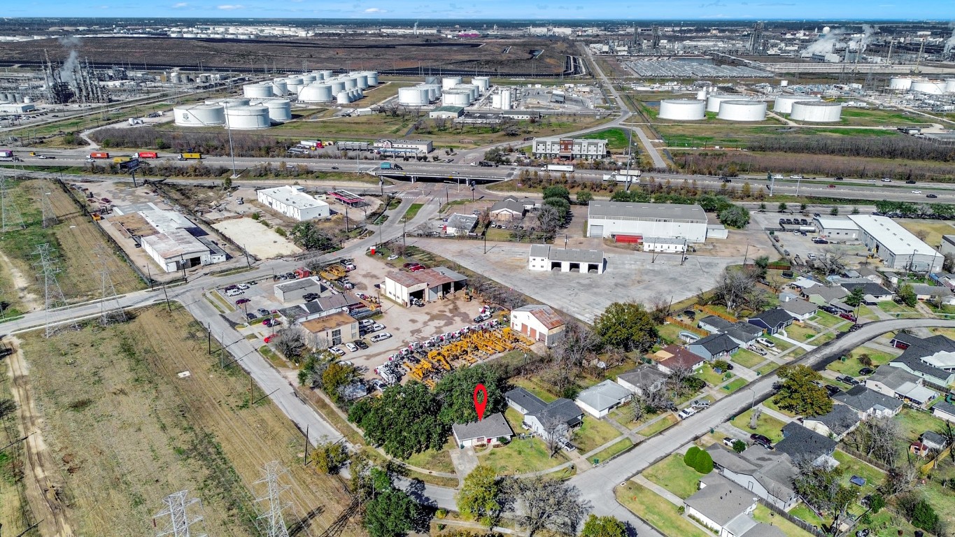 201 Delta Street Pasadena, TX 77506 - Photo 32 of 33 view of a city