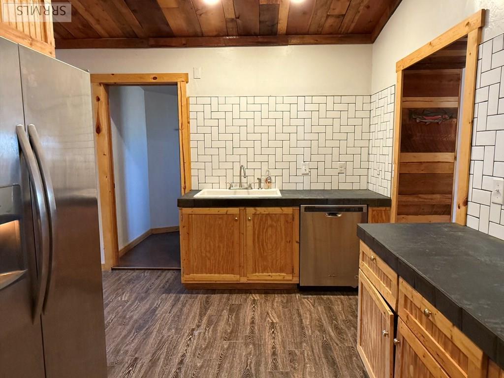 201 North Center Street St. Anthony, ID 83445 - Photo 6 of 27