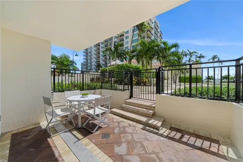 $545,000 | 600 West Las Olas Boulevard, Unit 721N, Fort Lauderdale, FL 33312
