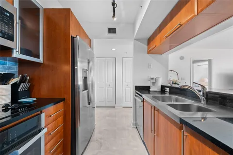 $545,000 | 600 West Las Olas Boulevard, Unit 721N, Fort Lauderdale, FL 33312